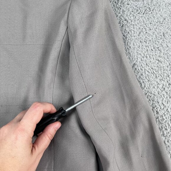 NWT Jones New York GreyWool Lined Career Blazer w mother of pearl buttons 10P - Picture 8 of 8